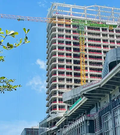 Flat-Top Tower Cranes