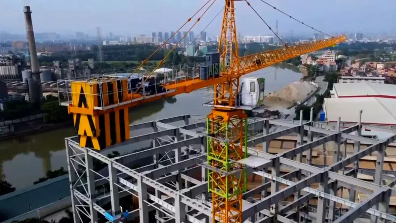 Luffing-Jib Tower Cranes