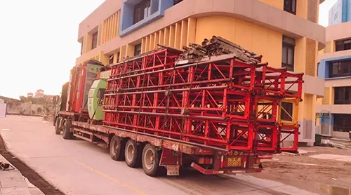 Flat-Top Tower Cranes