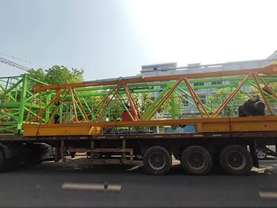 Flat-Top Tower Cranes